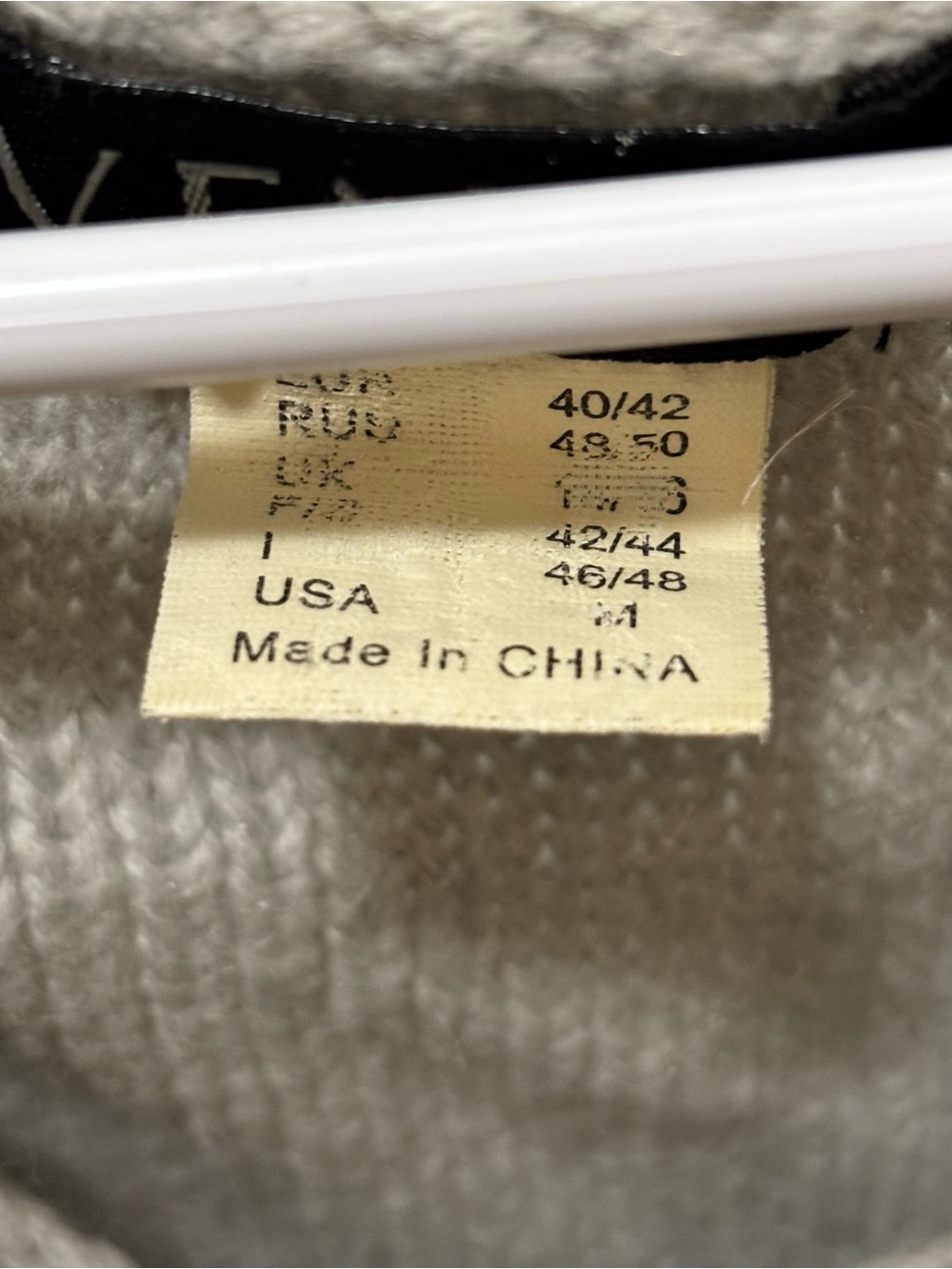 VENUS Grey Cable Knit V-Neck Cold Shoulder Cutout Sweater Pullover | Medium⁠ - Picture 3 of 3